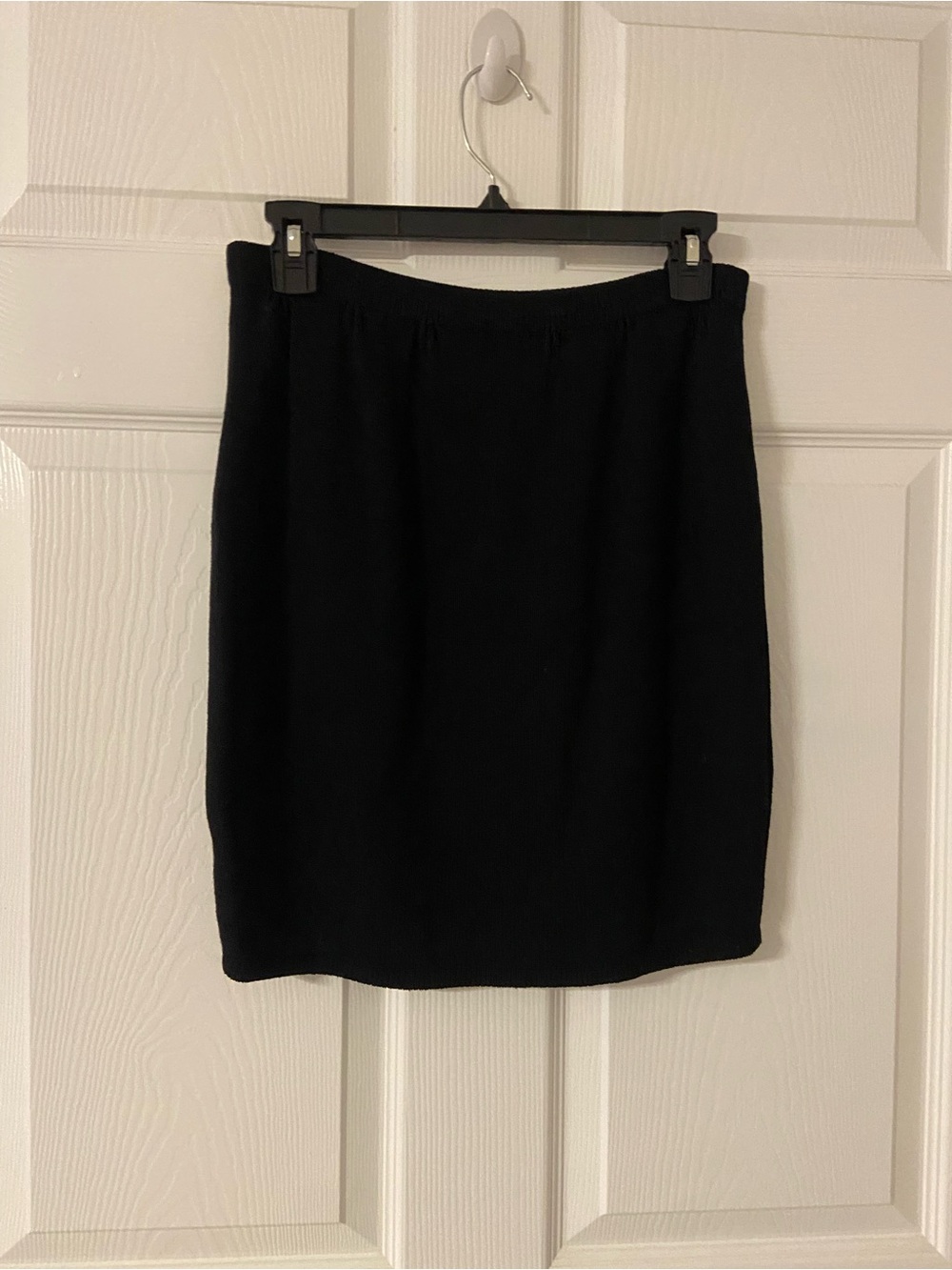 ST. JOHN Black SANTANA Knit Mini Skirt